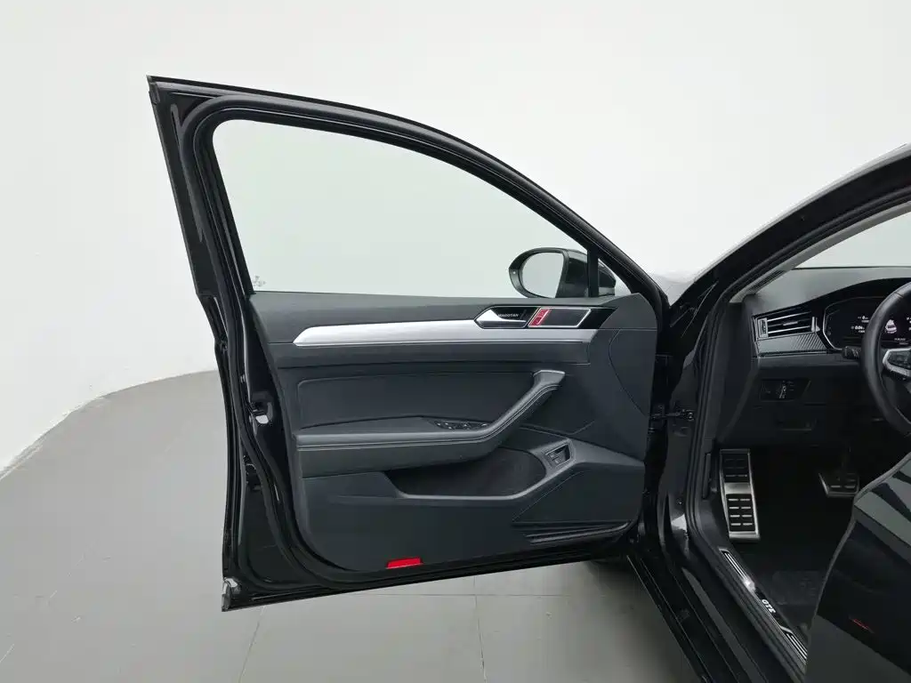 Volkswagen 迈腾 PHEV — миниатюра 8