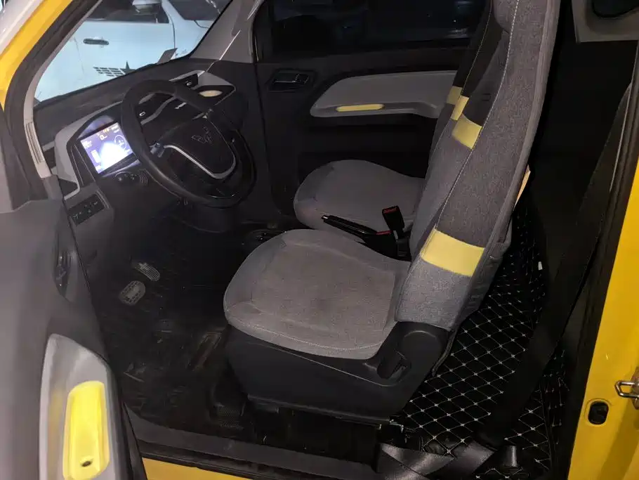 Wuling MINIEV — миниатюра 9