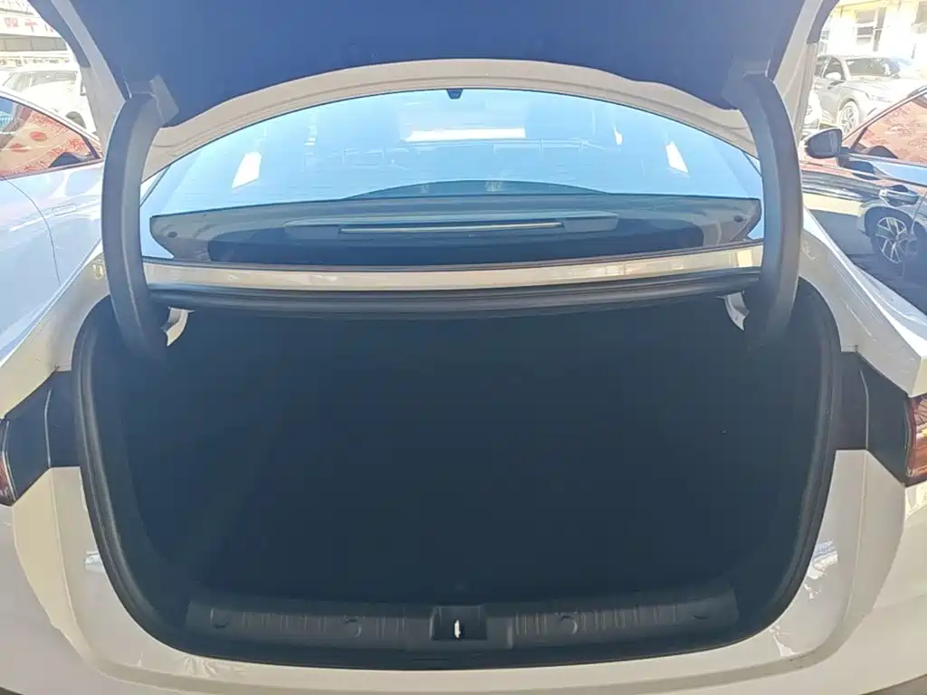 BYD Qin L — миниатюра 19