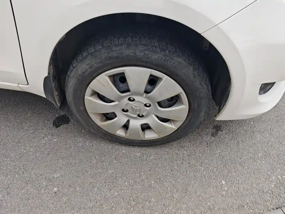 Toyota Yaris — миниатюра 6