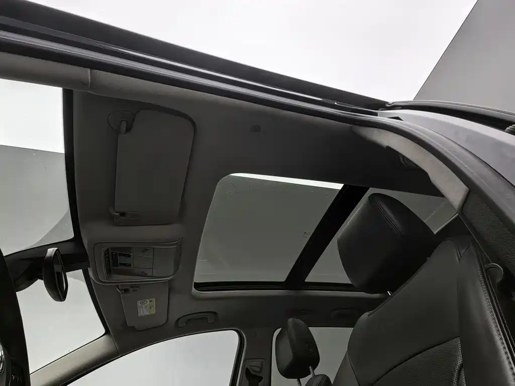 Buick Enclave — миниатюра 14