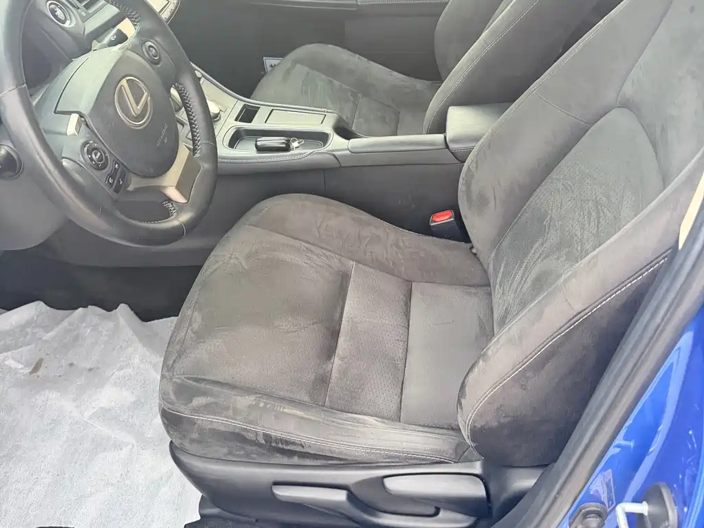 Lexus CT — миниатюра 8