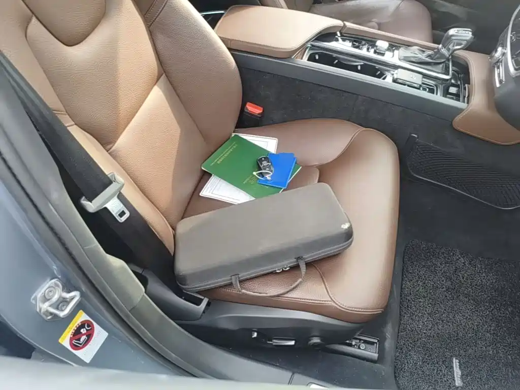 Volvo S90 — миниатюра 25
