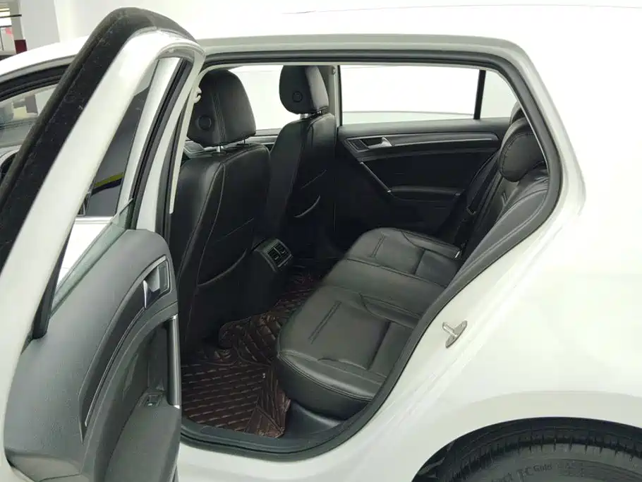 Volkswagen Golf — миниатюра 11
