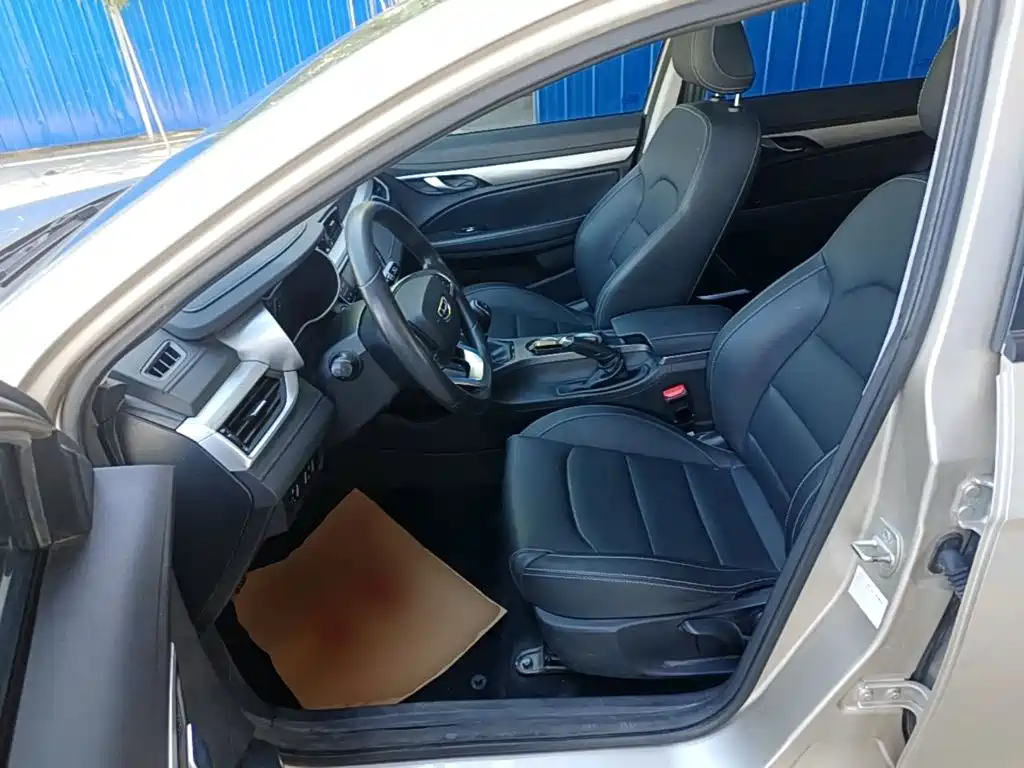 Geely Emgrand — миниатюра 15