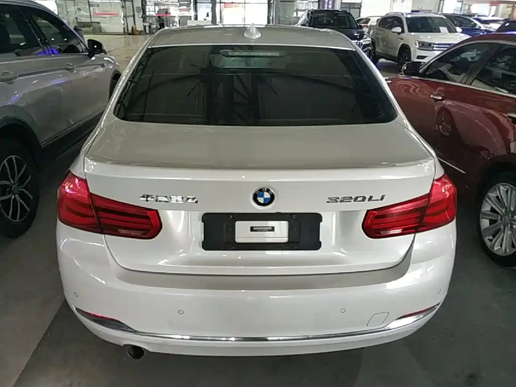 BMW 3 Series — миниатюра 6
