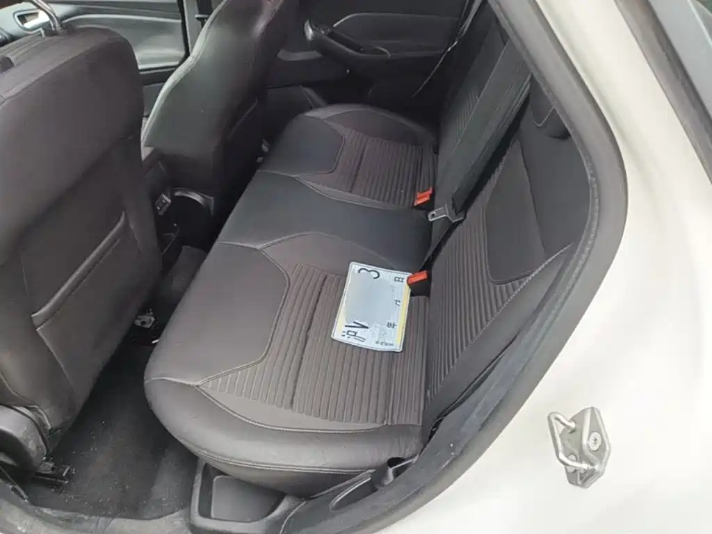 Ford Focus — миниатюра 17