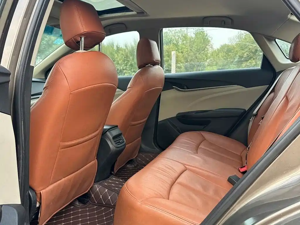 Buick Excelle — миниатюра 7