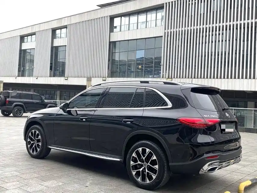 Mercedes-Benz GLC 2023 GLC 260 L 4MATIC 7 мест