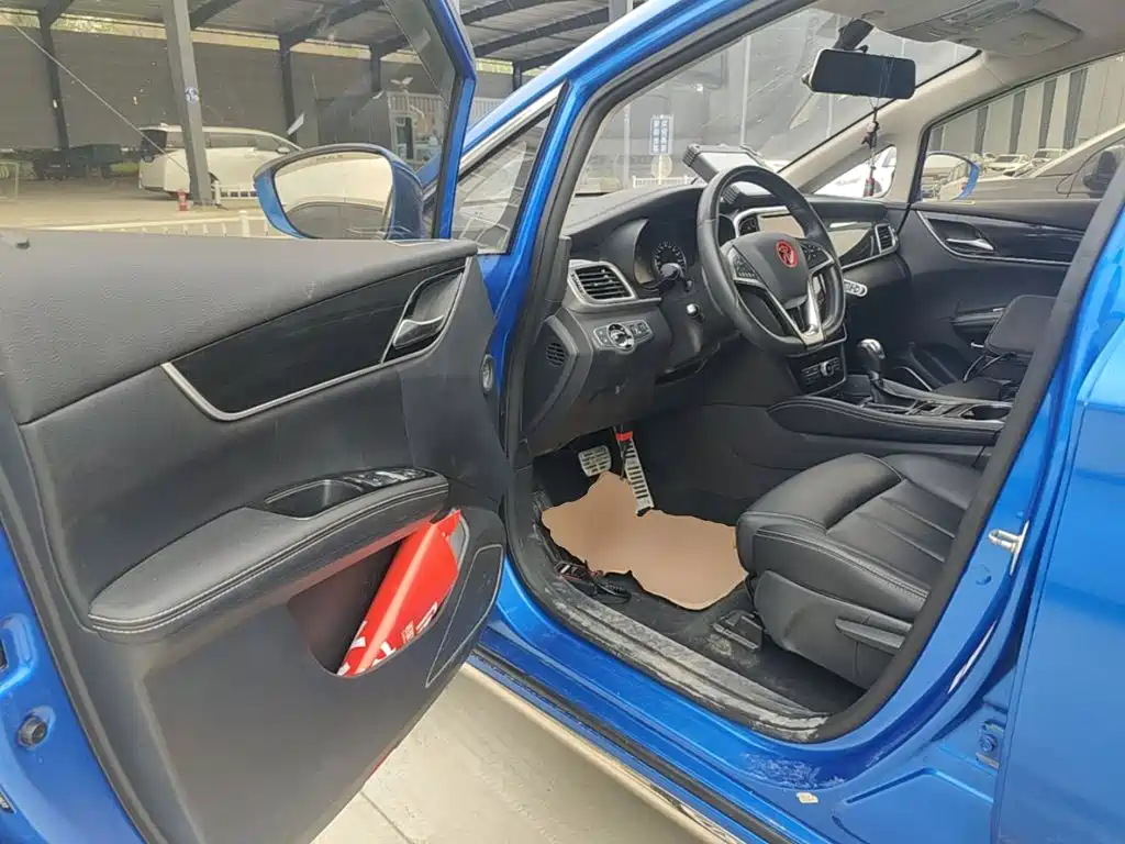 BYD MAX — миниатюра 16