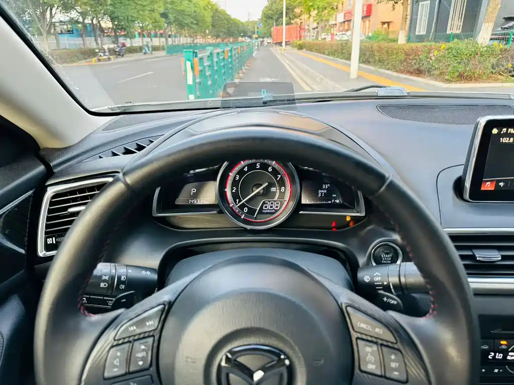 Mazda Mazda3 3 2014 2.0L AT Flagship