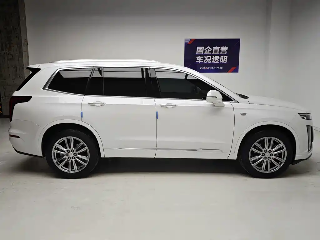 Cadillac XT6 — миниатюра 7