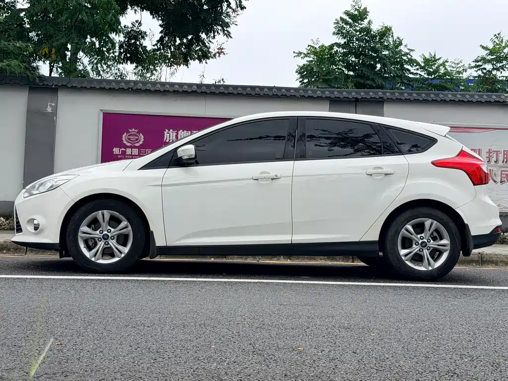 Ford Focus — миниатюра 3