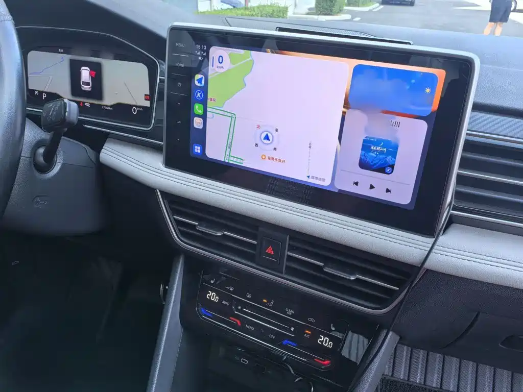 Volkswagen Tiguan L — миниатюра 15