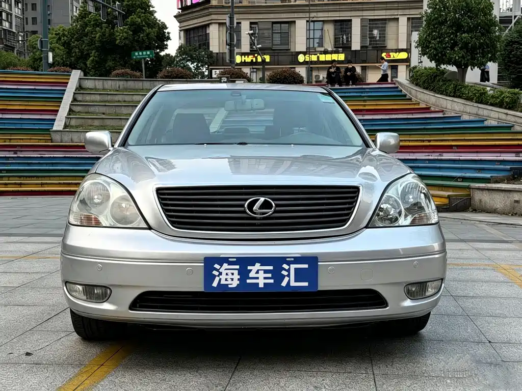 Lexus LS — миниатюра 2