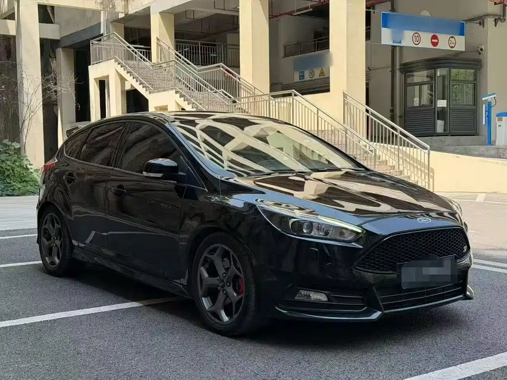 Ford Focus (Import) — миниатюра 4