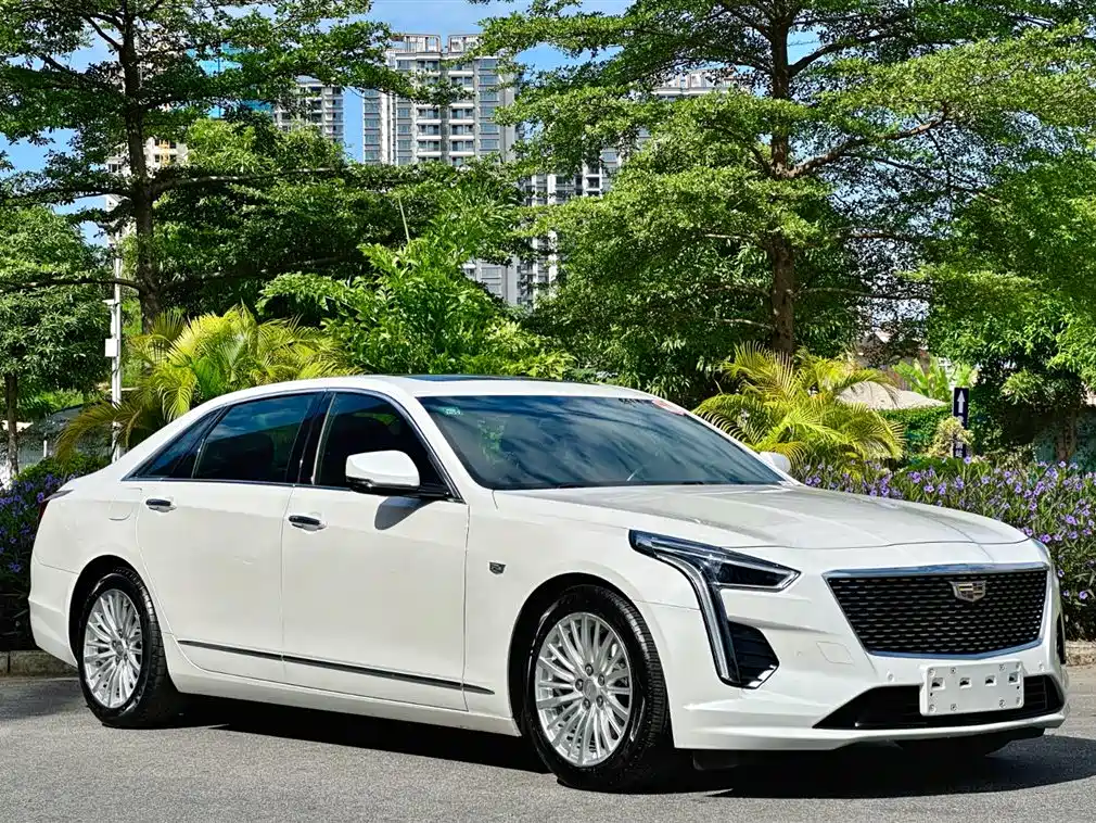 CADILLAC CT6