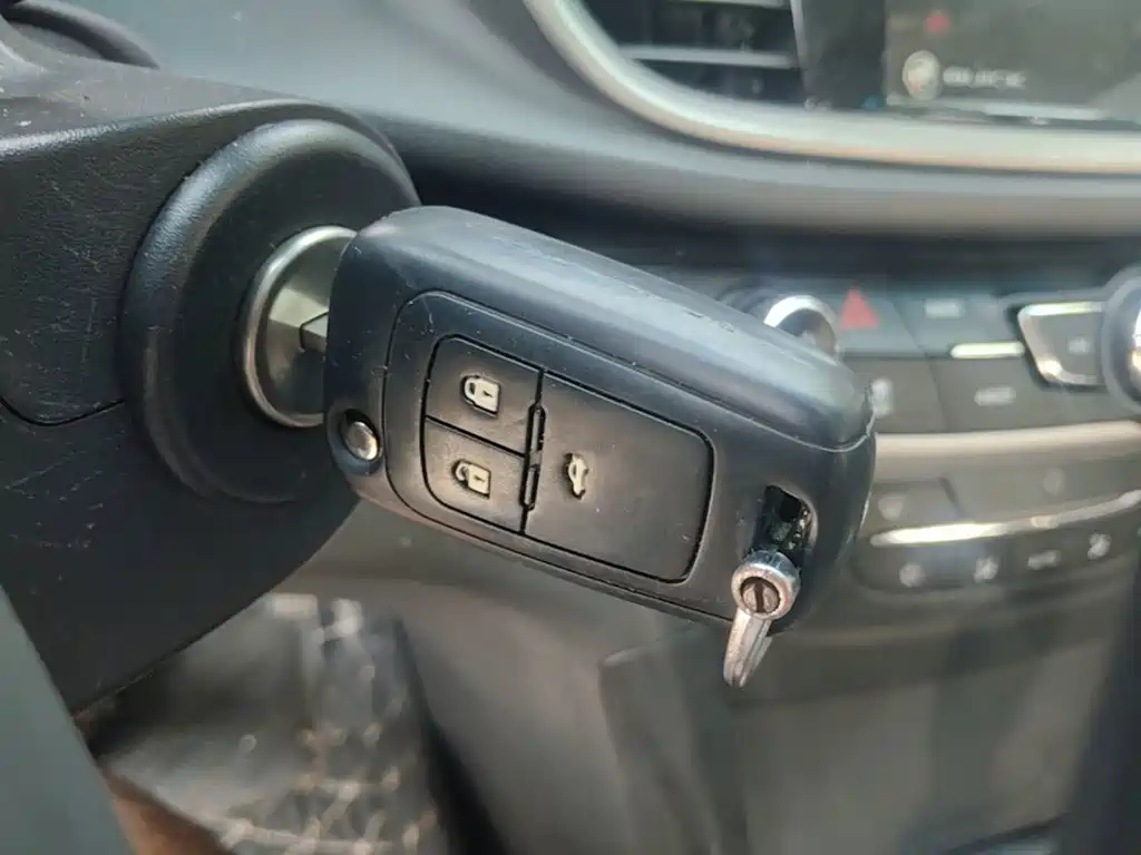 Buick Excelle — миниатюра 9