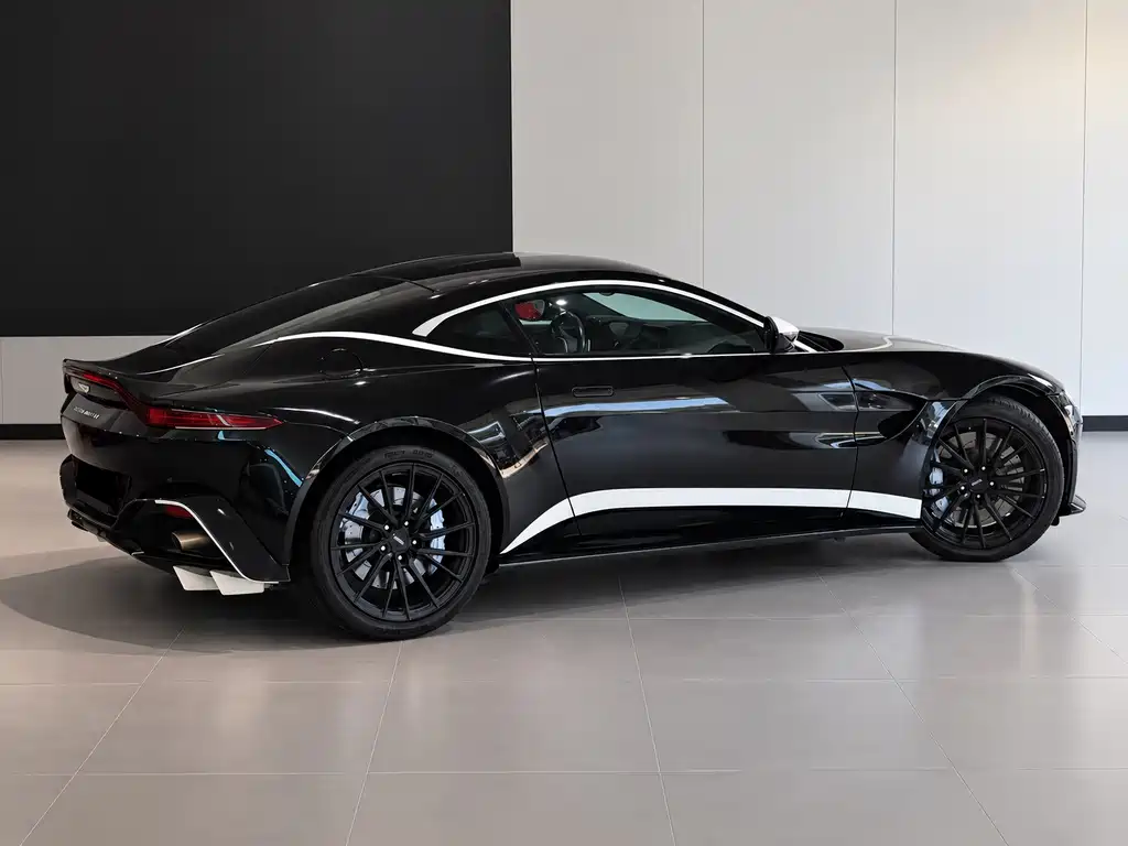 Aston Martin V8 Vantage — миниатюра 10