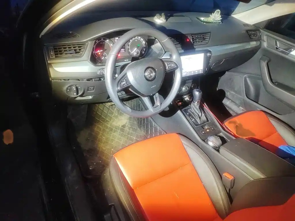 Skoda Superb — миниатюра 13