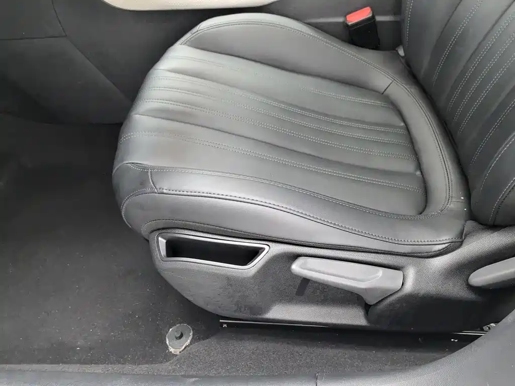 Peugeot 408 — миниатюра 20