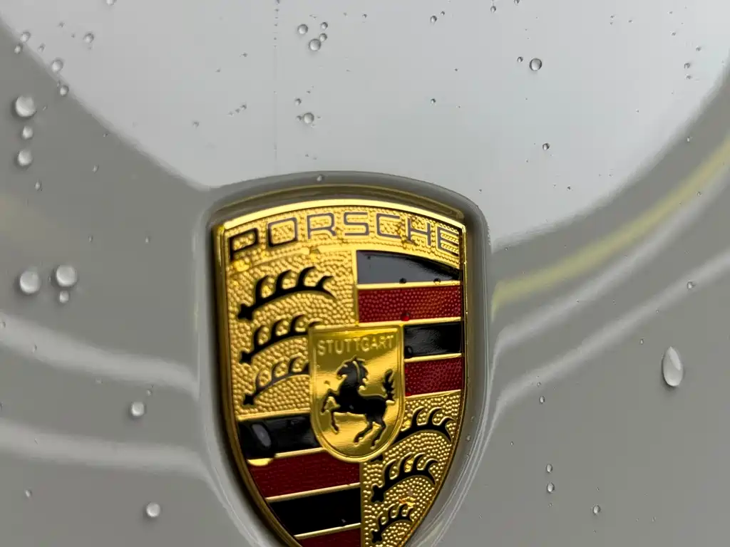 Porsche Taycan — миниатюра 16