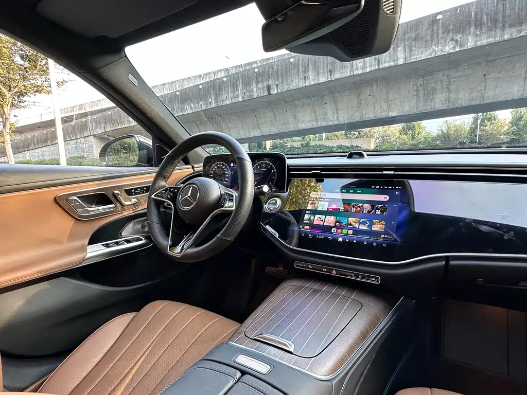 Mercedes-Benz E-Class — миниатюра 6
