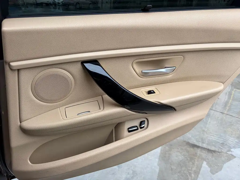 BMW 3 Series — миниатюра 19