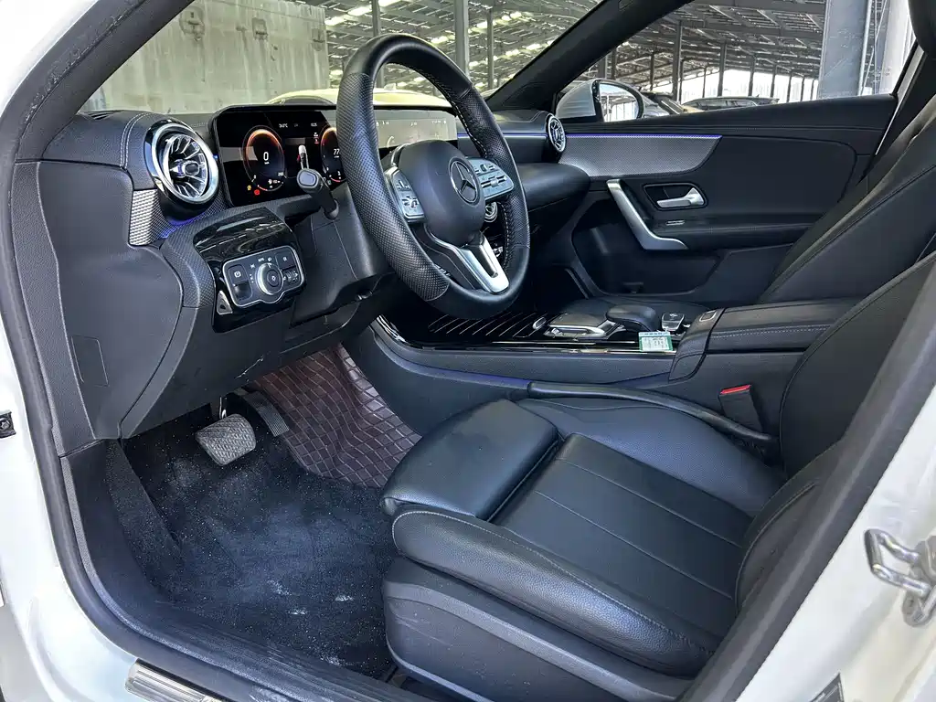 Mercedes-Benz A-Class — миниатюра 9
