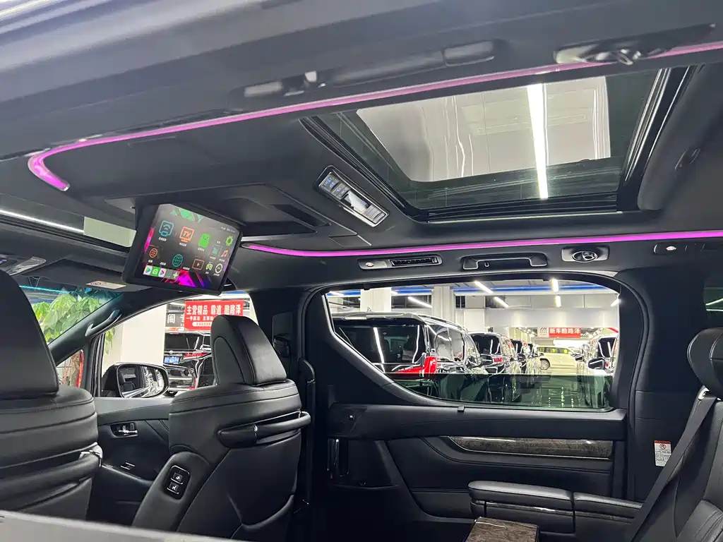 Toyota Alphard — фотографии объявления, Фото 10