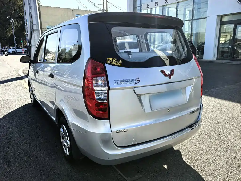 Wuling Hongguang — миниатюра 9
