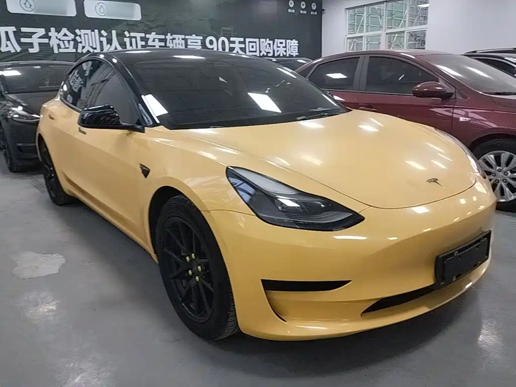 Tesla Model 3 — миниатюра 4