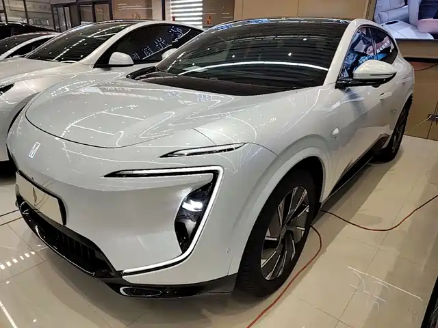 2025 Avatr 07
