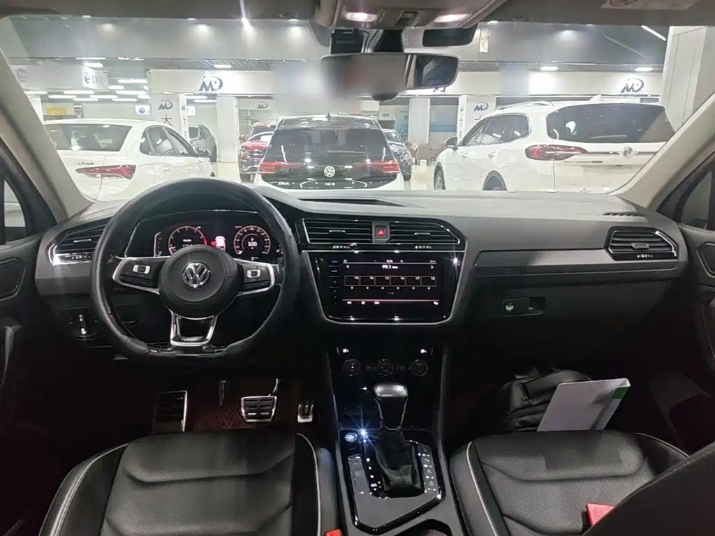 Volkswagen Tiguan L — миниатюра 10
