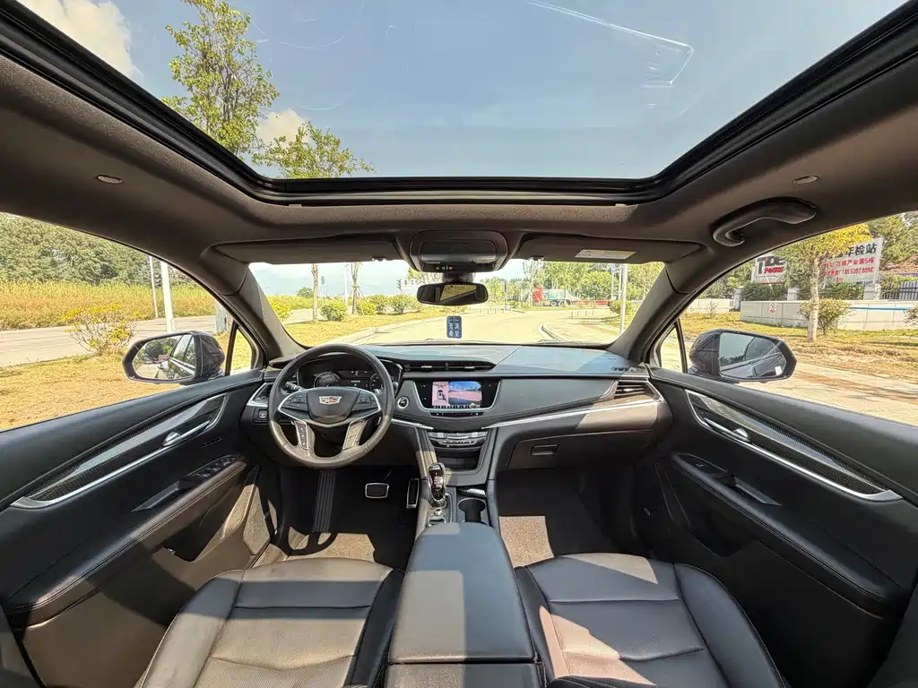 Cadillac XT5 — миниатюра 7