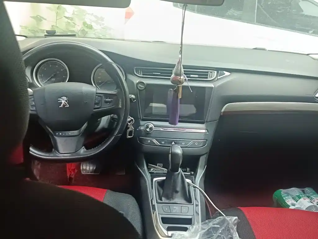 Peugeot 408 — миниатюра 10