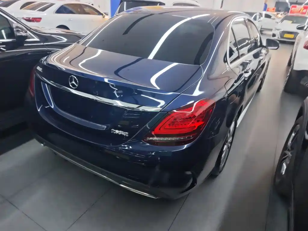 Mercedes-Benz C-Class — миниатюра 7