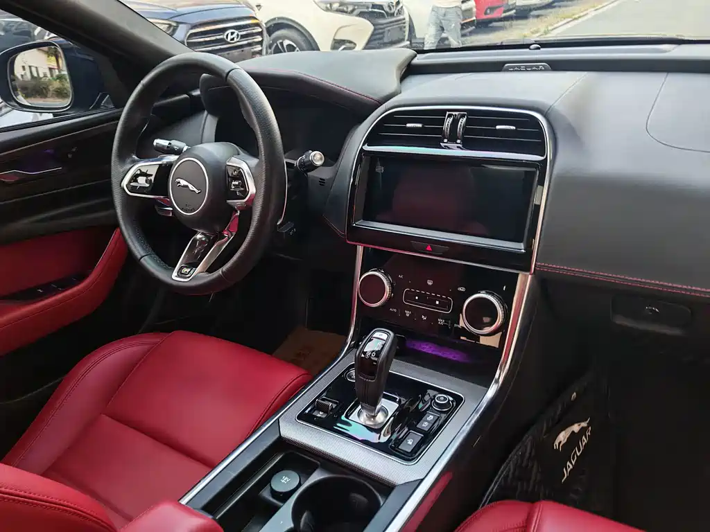 Jaguar XEL — миниатюра 18