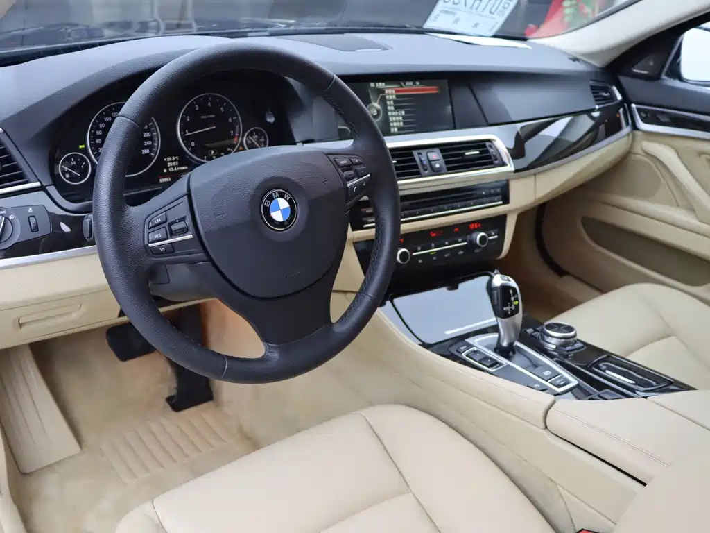 BMW 5 Series — миниатюра 6