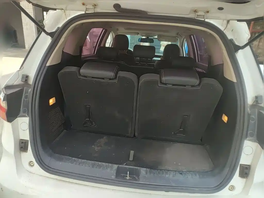 BYD MAX — миниатюра 15