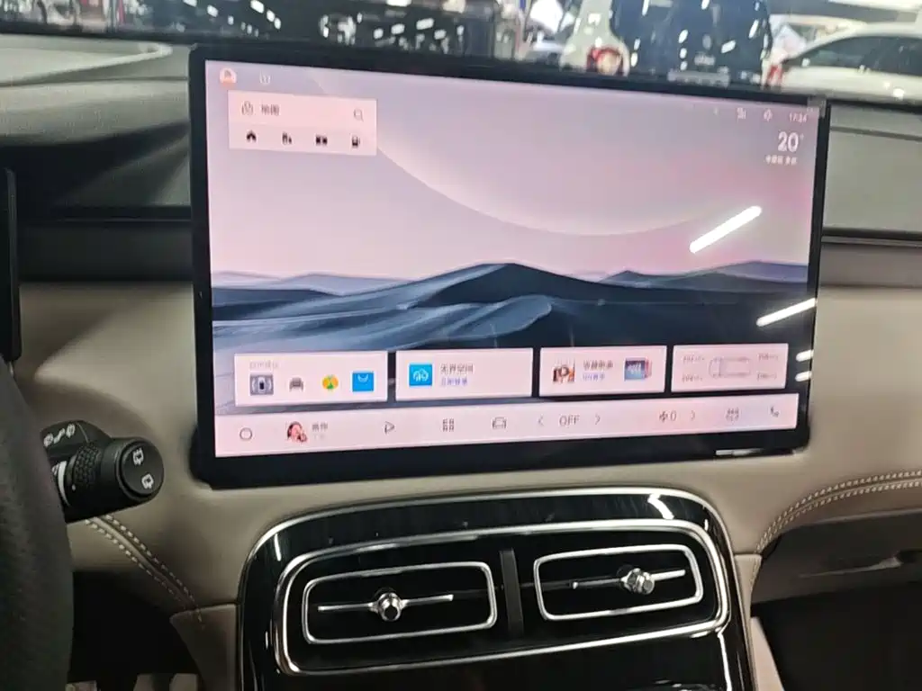 Geely Boyue L — миниатюра 13