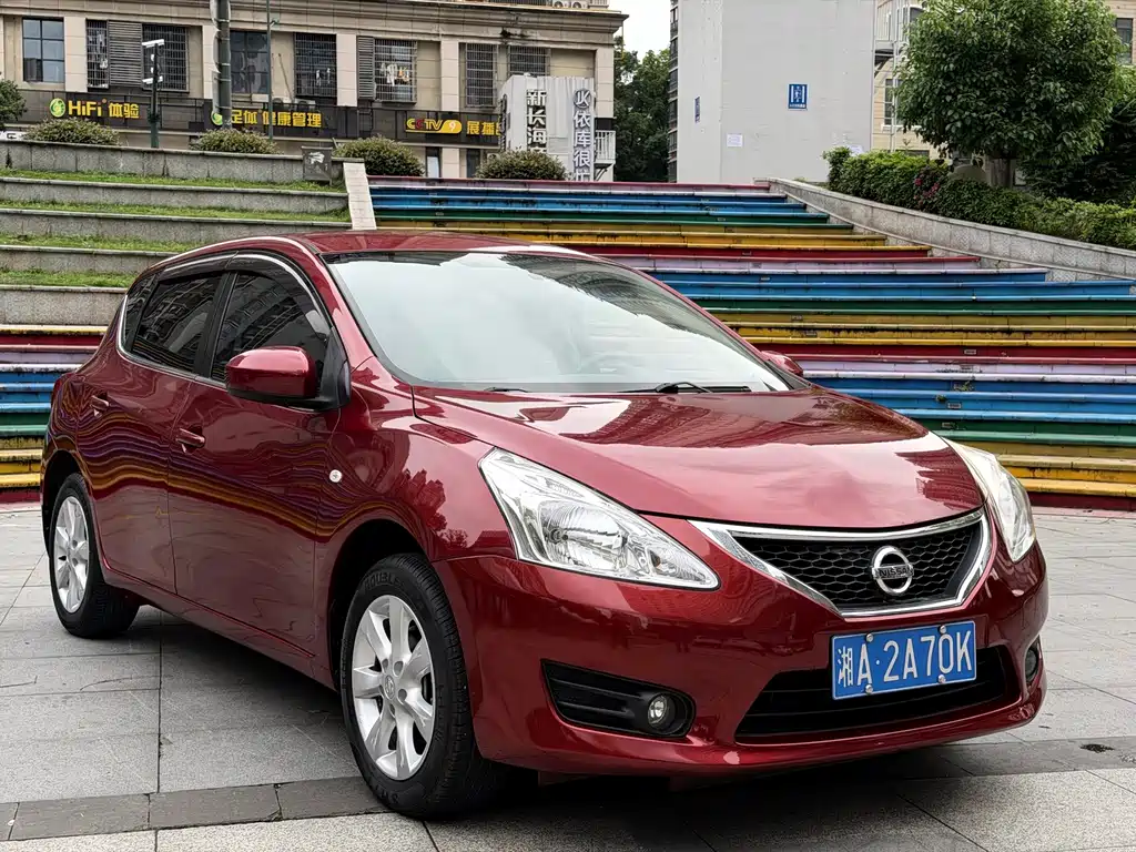 Nissan Tiida — миниатюра 3