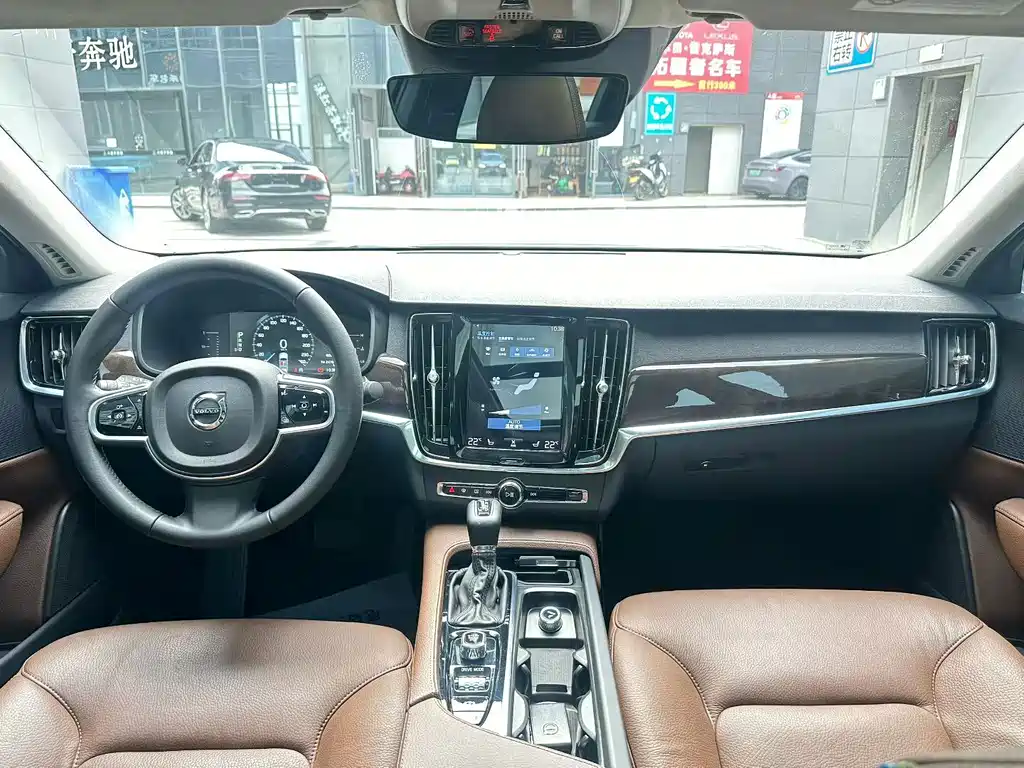 Volvo S90 — миниатюра 7