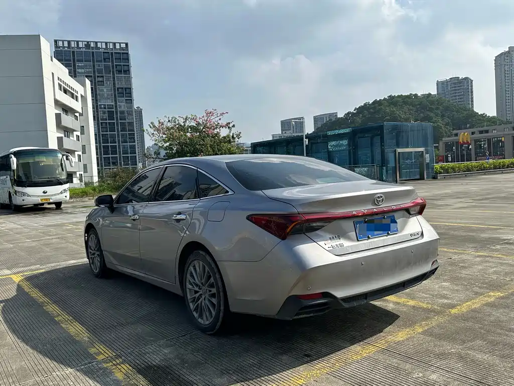 Toyota Avalon — миниатюра 6