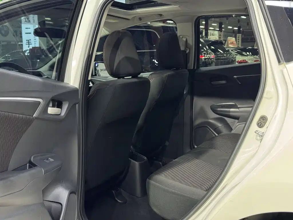 Honda Fit — миниатюра 9