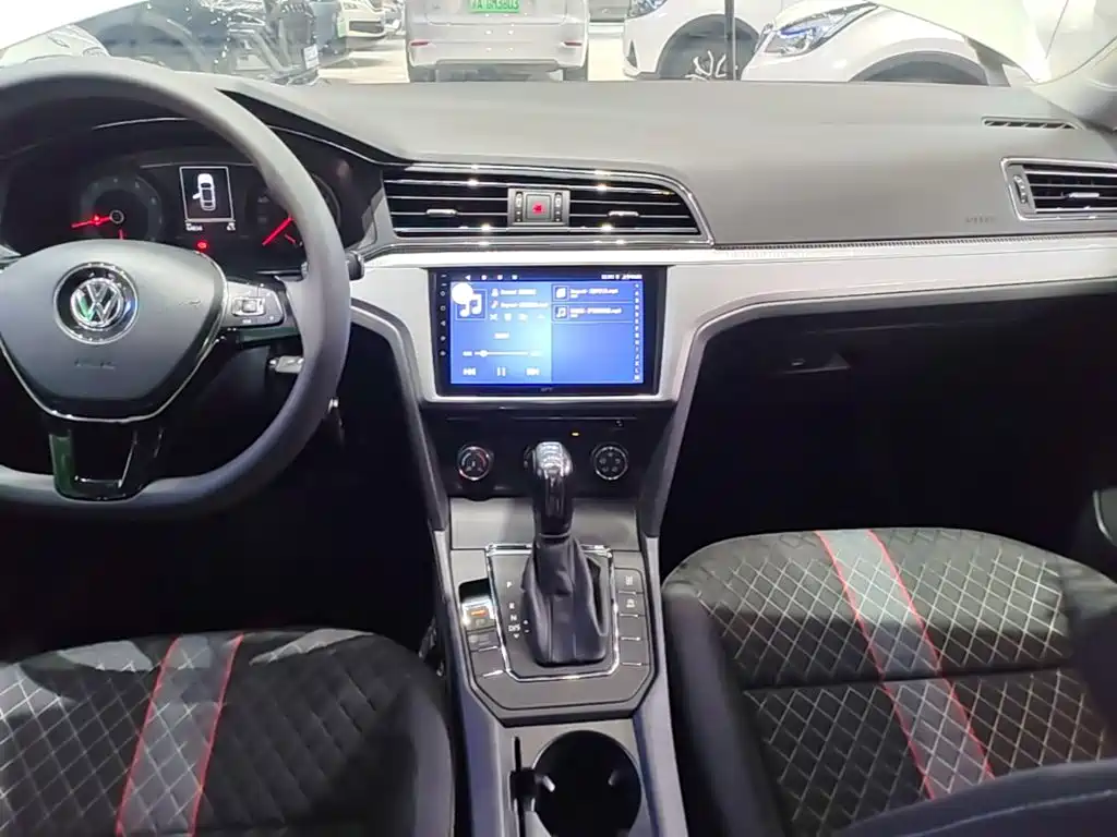 Volkswagen Lamando — миниатюра 13