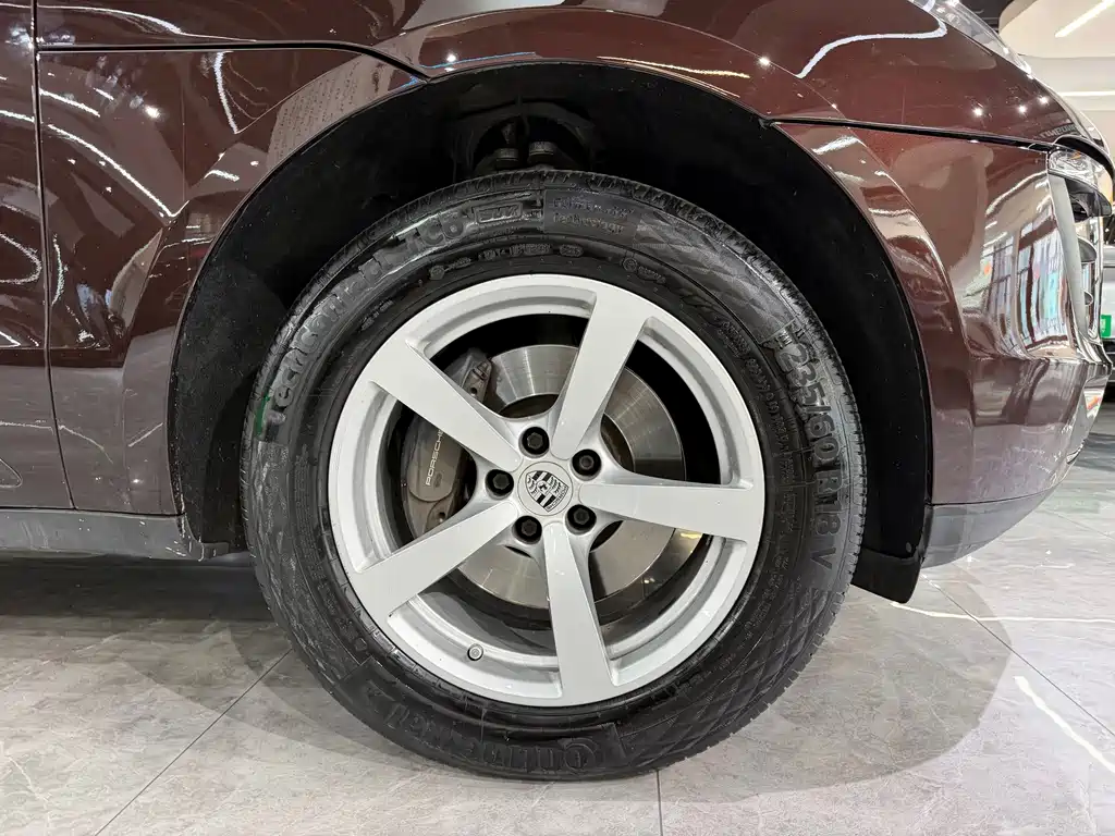 Porsche Macan — миниатюра 13