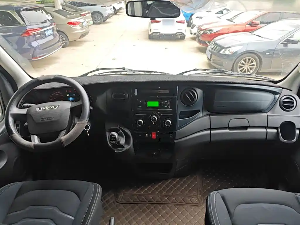 IVECO Ousheng — миниатюра 10