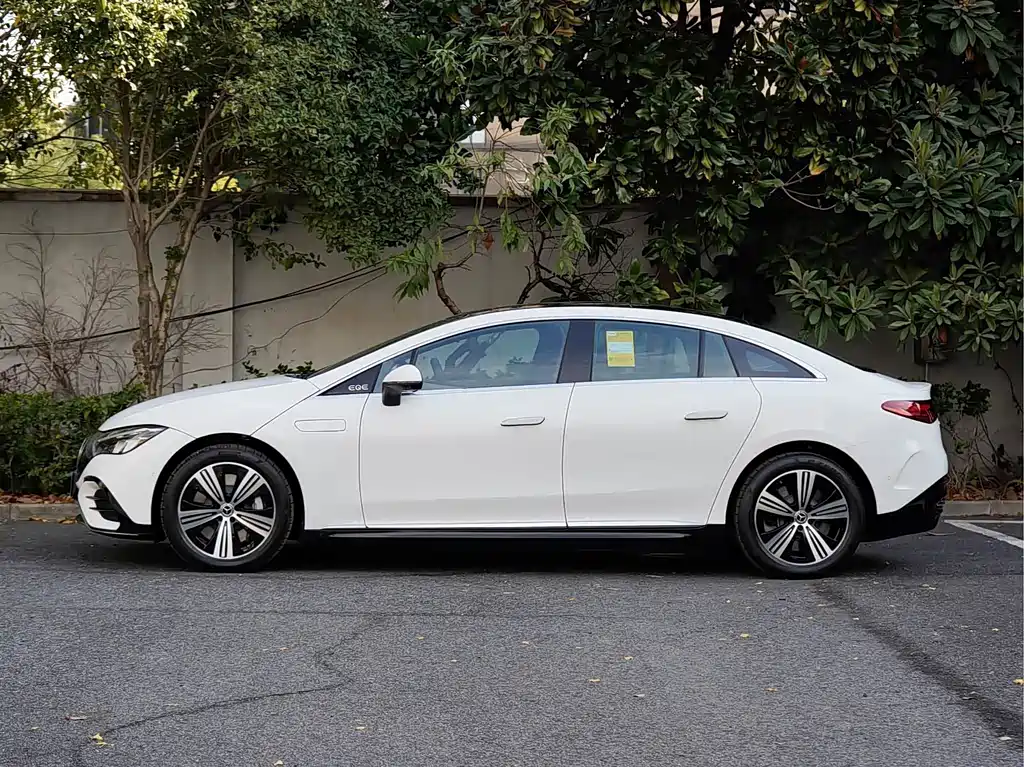Mercedes-Benz EQE 2025 500 4MATIC