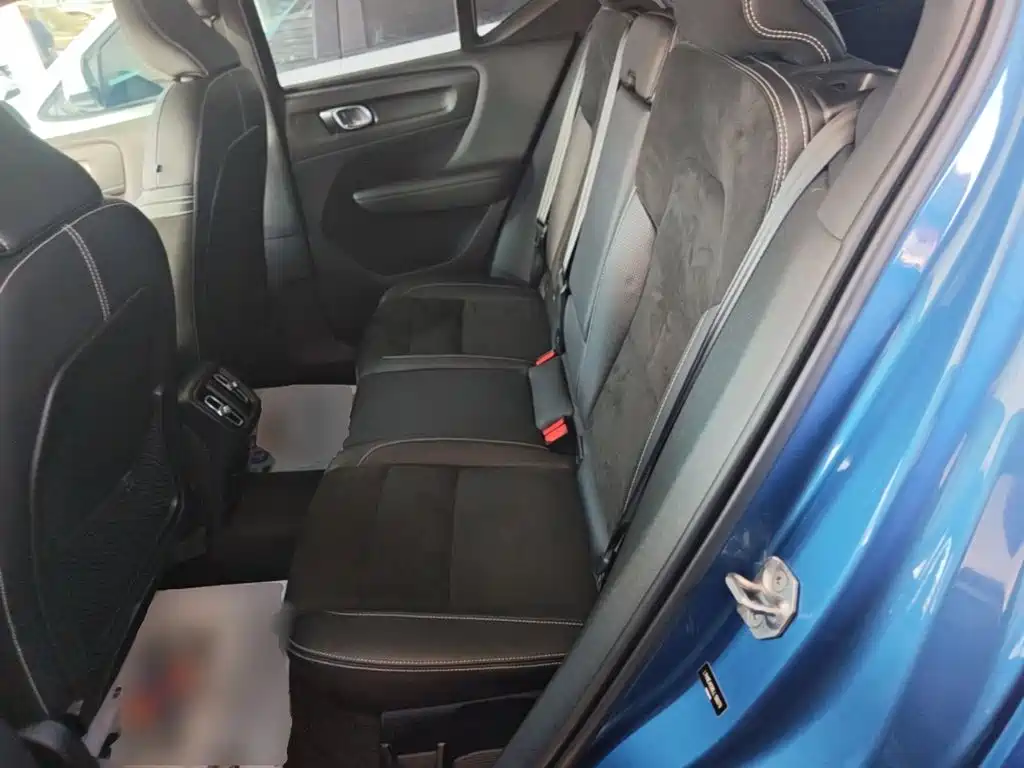 Volvo XC40 — миниатюра 17